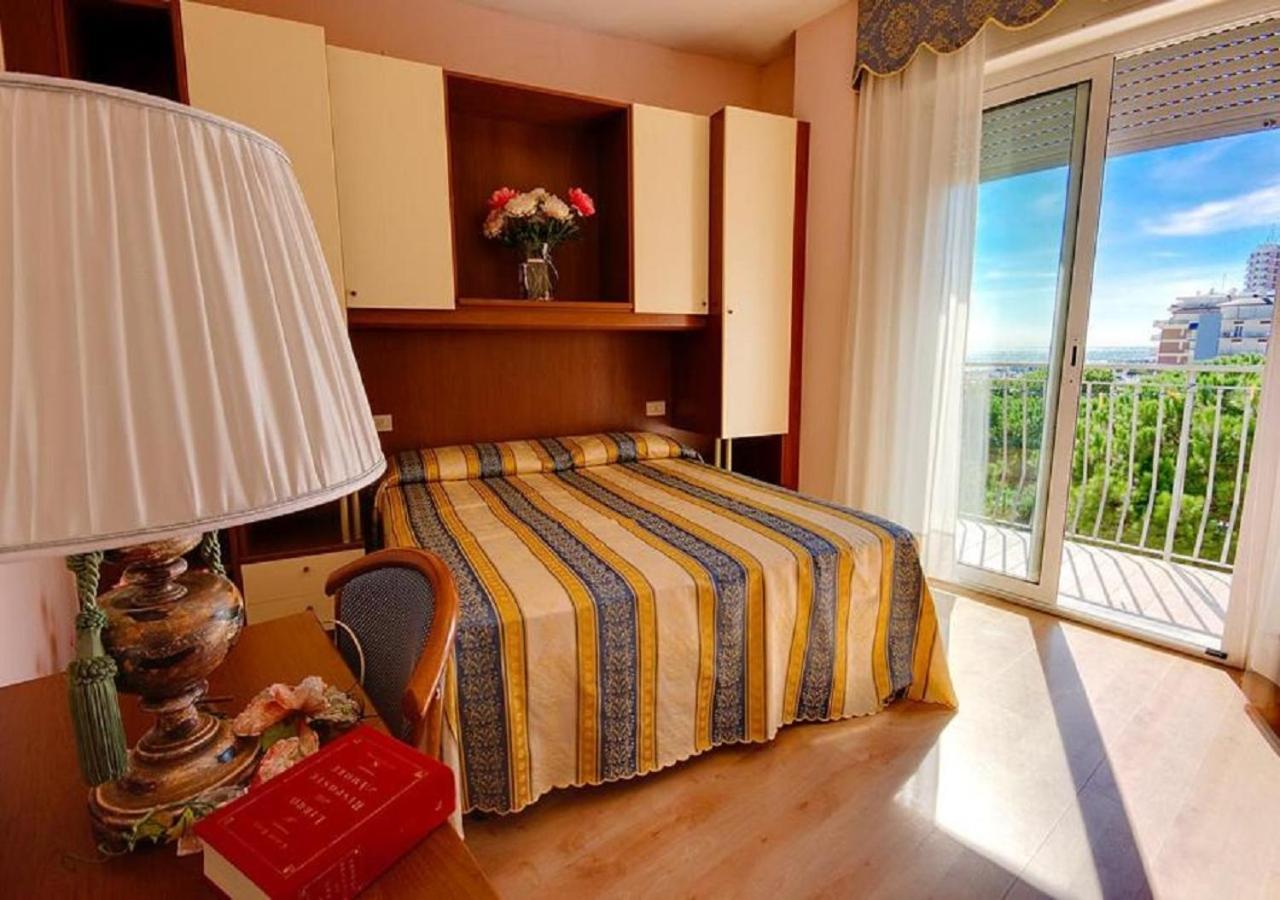 Hotel Jet Lido di Jesolo Buitenkant foto